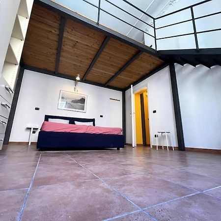 리보르노 Loft Storico In Pieno Centro! 아파트 외부 사진